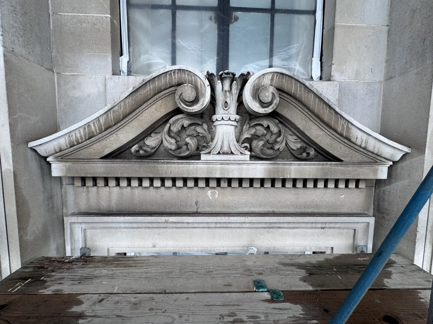 Cleaned baroque broken pediment, Westminster